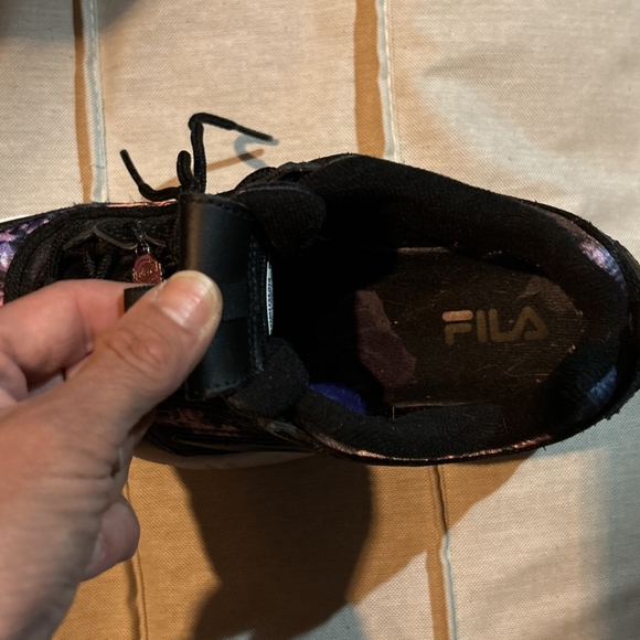 Fila Women's Platform Sneaker with Enamel Rose Closure - Picture 5 of 10